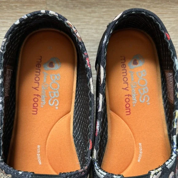 BOBS from Skechers Black Dog Print Slip-On Shoes - Size 6.5 - Picture 2 of 10